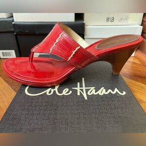 Cole Haan Huarache Air Thong Shoes, 8.5B, Cherry Red (Nike Air Comfort)